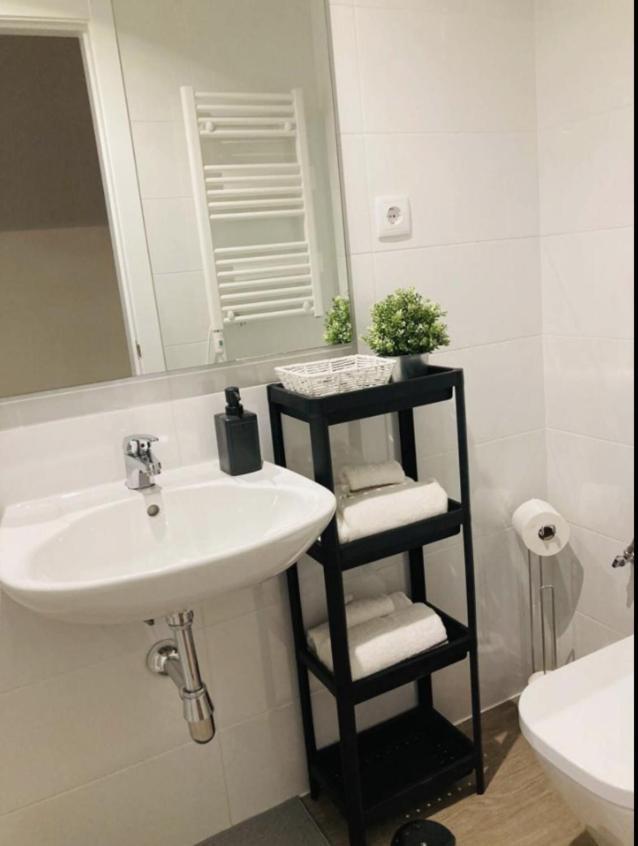 Apartamentos El Piquillo En Cadalso De Los Vidrios Extérieur photo